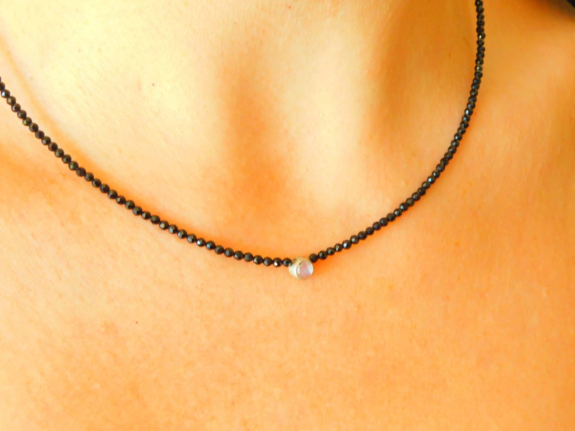 Schwarzer Spinell Mondstein Collier Schwarzer Spinell Mondstein Collier von HerzArtShop