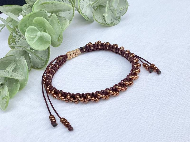Makramee Armband Kupferbraun Mit Preciosa Perlen - Handgeknüpft, Verstellbar, Damen Schmuck Herbst Geschenk Handmade Makramee Armband Kupferbraun Mit Preciosa Perlen - Handgeknüpft, Verstellbar, Damen Schmuck Herbst Geschenk Handmade von Herzbaendchenshop