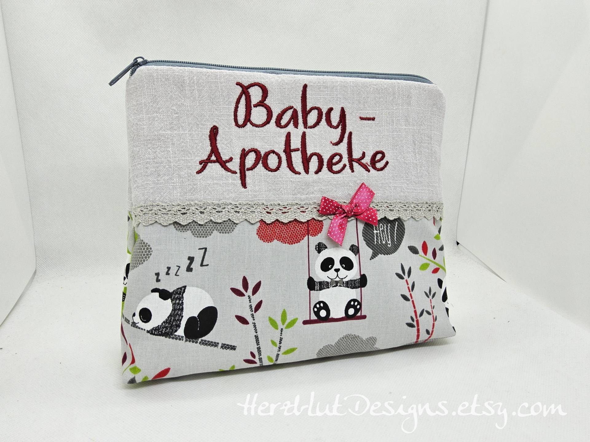 Baby Apotheke Gr.l, Taschenorganizer, Geschenk, Geburt, Utensilo von HerzblutDesigns