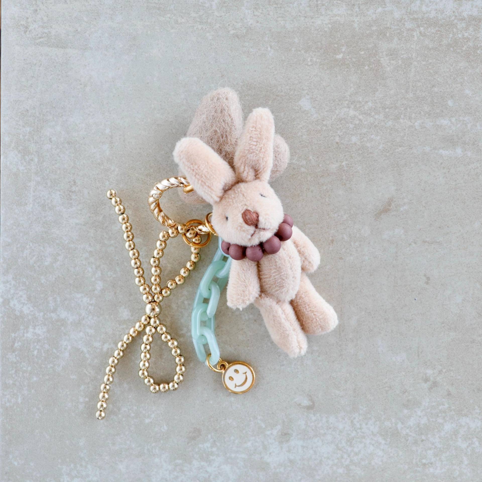 Plüsch Hase Schlüsselanhänger, Taschenanhänger, Kuscheltier Charm, Soft Bunny Bag Kawaii Accessoire von Herzbote