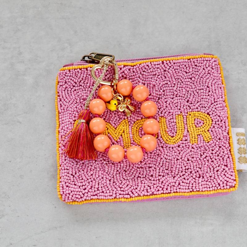 Bunter Taschenanhänger Mit Initial, Acryl-Perlen & Schleife, Schlüsselanhänger Für Tasche Oder Handy, Personalisierbar, Statement Accessoire von Herzbote