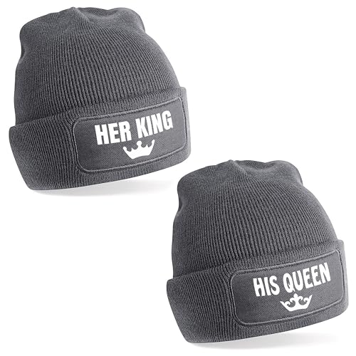 2er Set Beanie Strickmütze mit Spruch | Her King & his Queen | grau | Unisex SoftTouch angenehm weiche und warme Wintermütze | OneSize Einheitsgröße für Erwachsene von Herzbotschaft