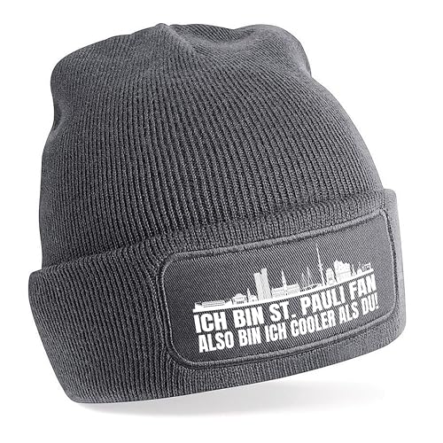 Beanie Strickmütze mit Spruch | Ich bin St. Pauli Fan also bin ich cooler als du! | grau | weiche und warme Fußball Mütze für Hamburg Fan | Skyline | SoftTouch Einheitsgröße für Erwachsene von Herzbotschaft