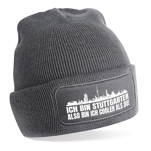 Beanie Strickmütze mit Spruch | Ich bin Stuttgarter also bin ich cooler als du! | grau | weiche und warme Fußball Mütze für Stuttgart Fan | Skyline | SoftTouch Einheitsgröße für Erwachsene von Herzbotschaft