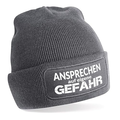 Herzbotschaft Beanie Strickmütze mit Spruch | Ansprechen auf eigene Gefahr | grau | Unisex SoftTouch angenehm weiche und warme Wintermütze | OneSize Einheitsgröße für Erwachsene von Herzbotschaft