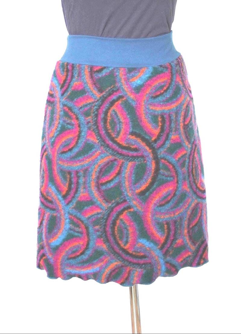 Woll-Rock A-Form, Strickwalk Buntes Muster Kreise/Halbkreise, Knielang von HerzensKleiderStoffe