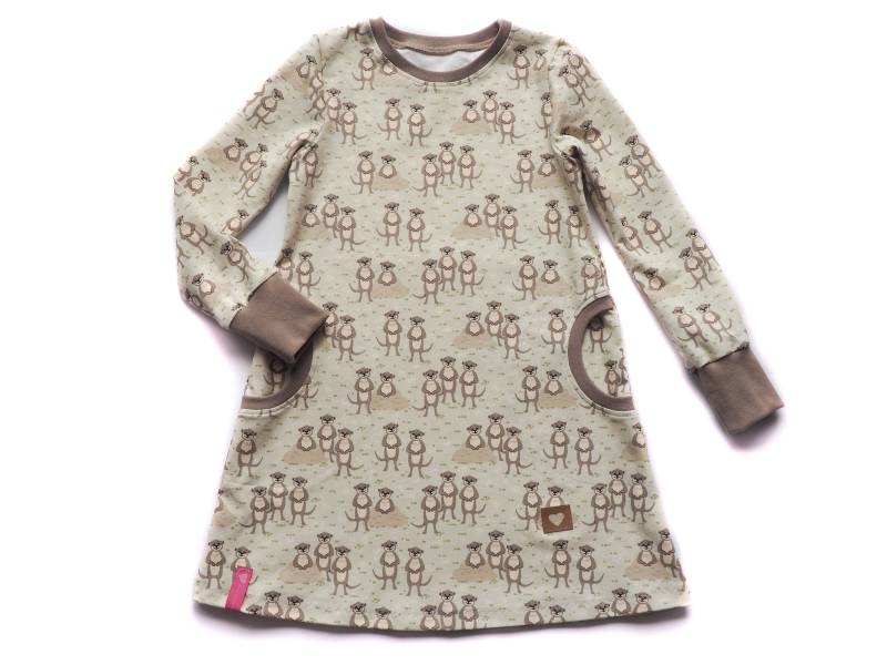 Kleid Mädchen Erdmännchen Geschenk Gr. 110/116 von HerzenskinderDesign