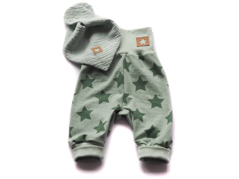 Pumphose Halstuch Musselin Sterne Geburt Baby von HerzenskinderDesign