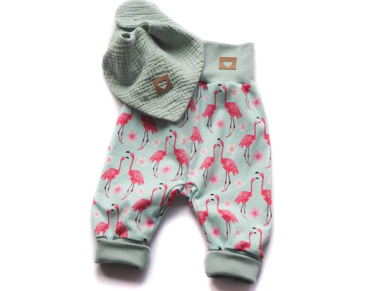 Pumphose Mädchen Flamingo Geburt Baby Gr. 62 von HerzenskinderDesign