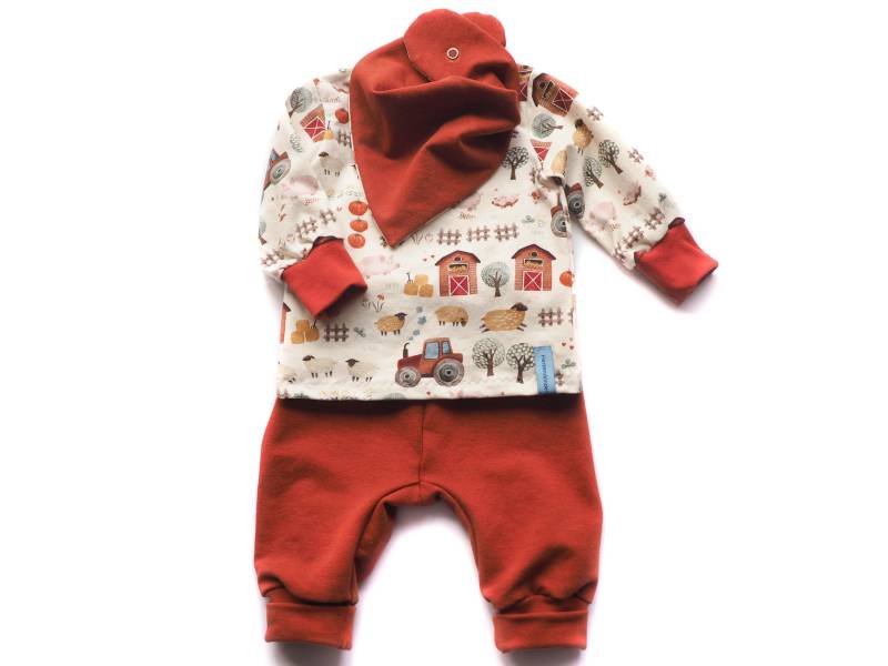 Pumphose Sweat Shirt Bauernhof Trecker Geburt Baby von HerzenskinderDesign