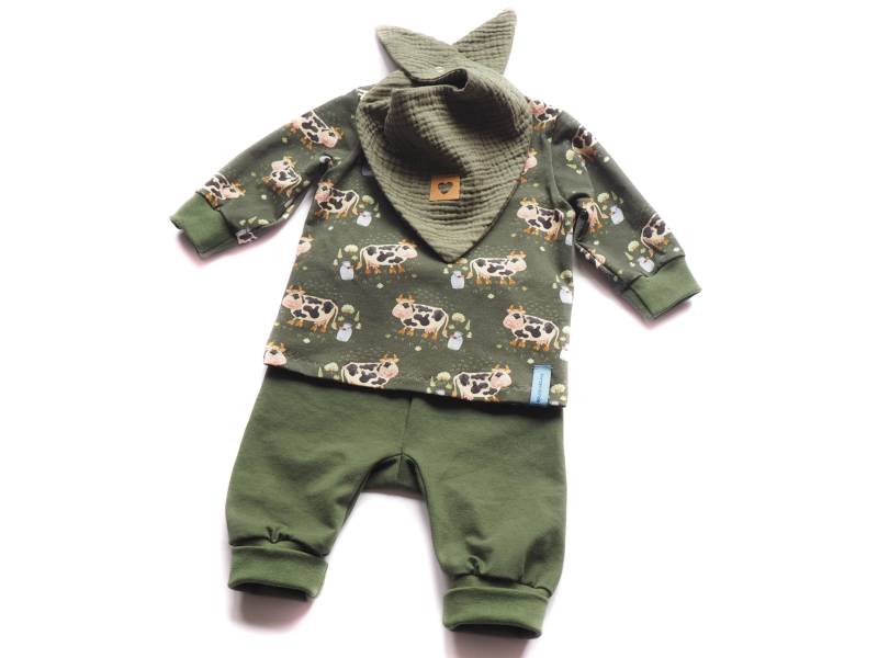 Set Baby Shirt Pumphose Kühe Geburt von HerzenskinderDesign
