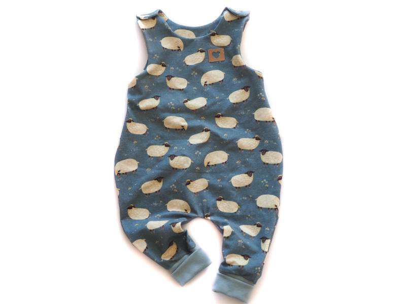 strampler Schafe Geburt Baby Taufe von HerzenskinderDesign