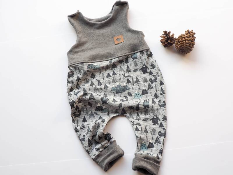 strampler Schlafanzug Hose Geburt Baby von HerzenskinderDesign