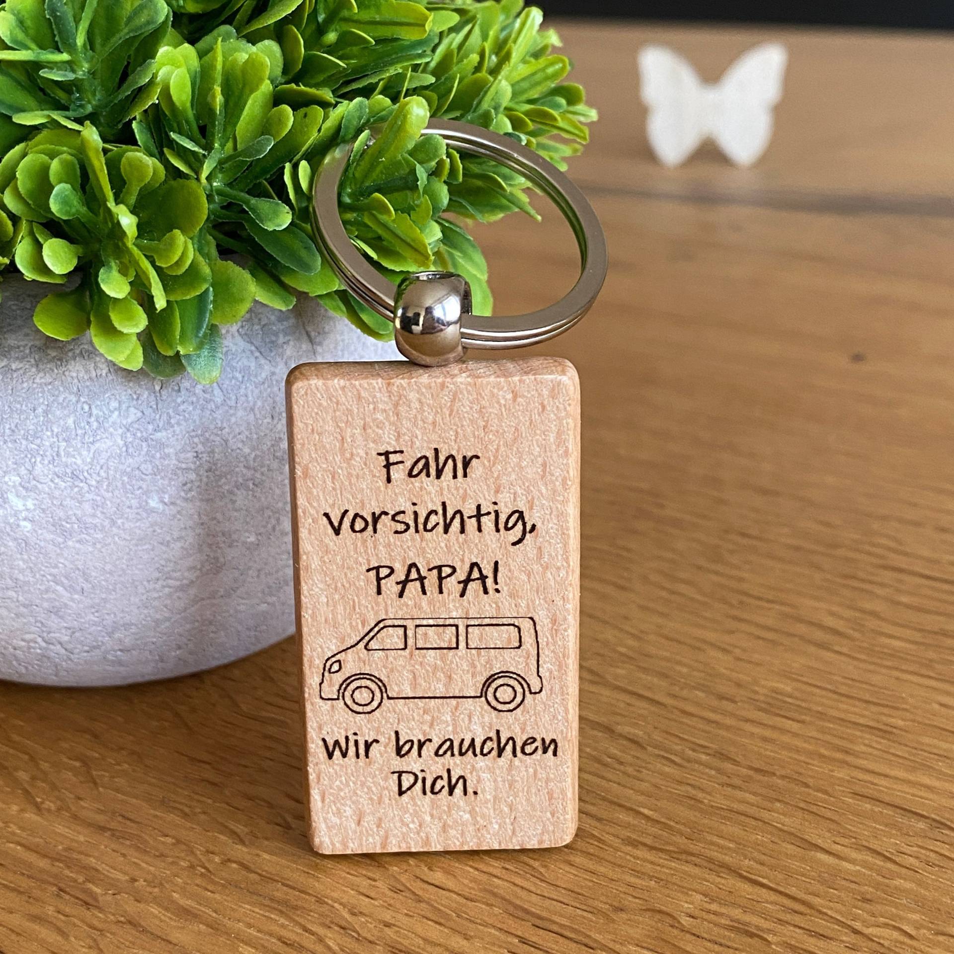 Schlüsselanhänger Mit Gravur Fahr Vorsichtig Geschenk Transporter Fahrer Vatertag Papa Personalisiert Bus Bulli Geschenkidee in Deutschland von Herzensmensch24