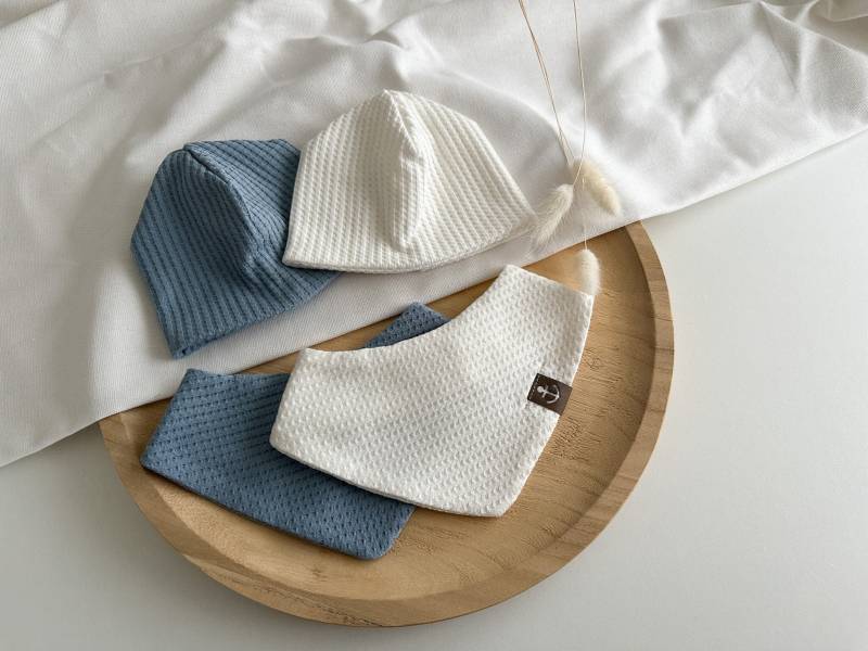 Set Halstuch Beanie Dreieckstuch Mütze Winter Frühling Herbst Junge Mädchen Geschenk Zur Geburt Taufe Geburtstag Waffeljersey Einfarbig von Herzenszeug