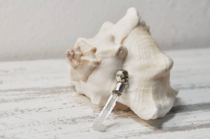 Aquamarin in Zartem Hellblau/Weiß - Rohkristall Anhänger Silberöse 925 Heilstein Rohstein Kristallschmuck Mermaidcore | Herzgöttin von Herzgoettin