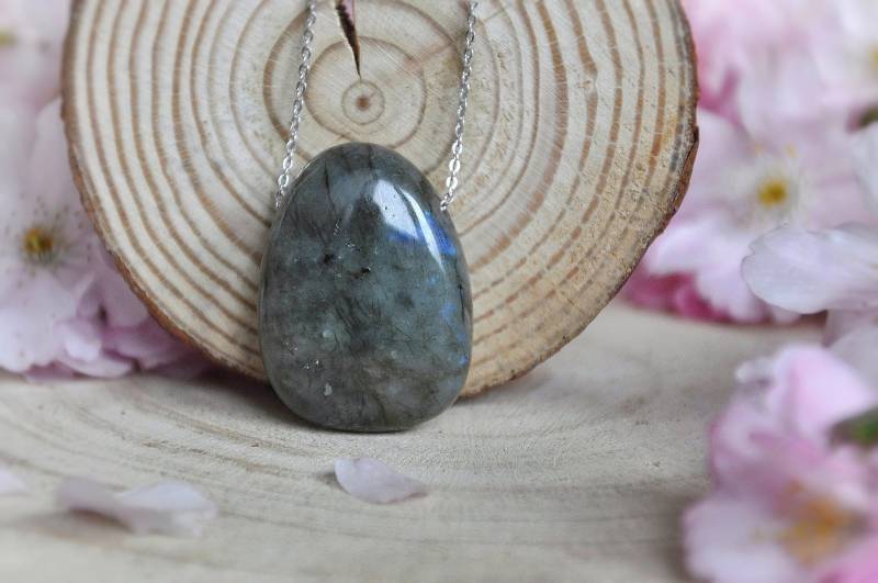 Labradorit Anhänger Trommelstein Kette/Edelstein Schmuck Fantasy Labradorit Anhänger Trommelstein Kette/Edelstein Schmuck Fantasy von Herzgoettin
