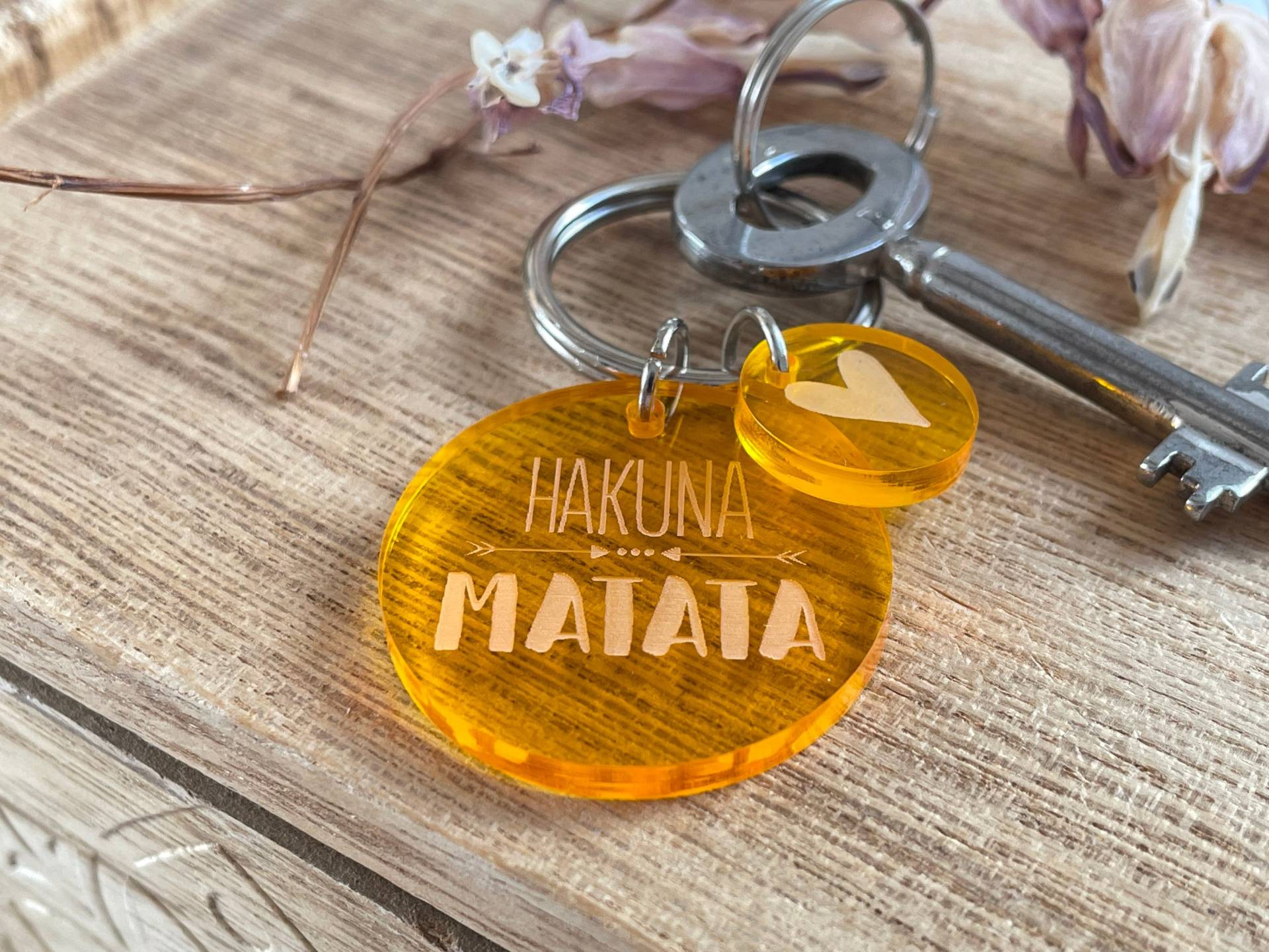Hakuna Matata | Schlüsselanhänger Aus Acryl Hakuna Matata | Schlüsselanhänger Aus Acryl von HerzkleeAcryl