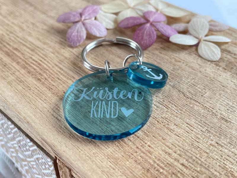 Küstenkind Mit Anker | Schlüsselanhänger Aus Acryl von HerzkleeAcryl