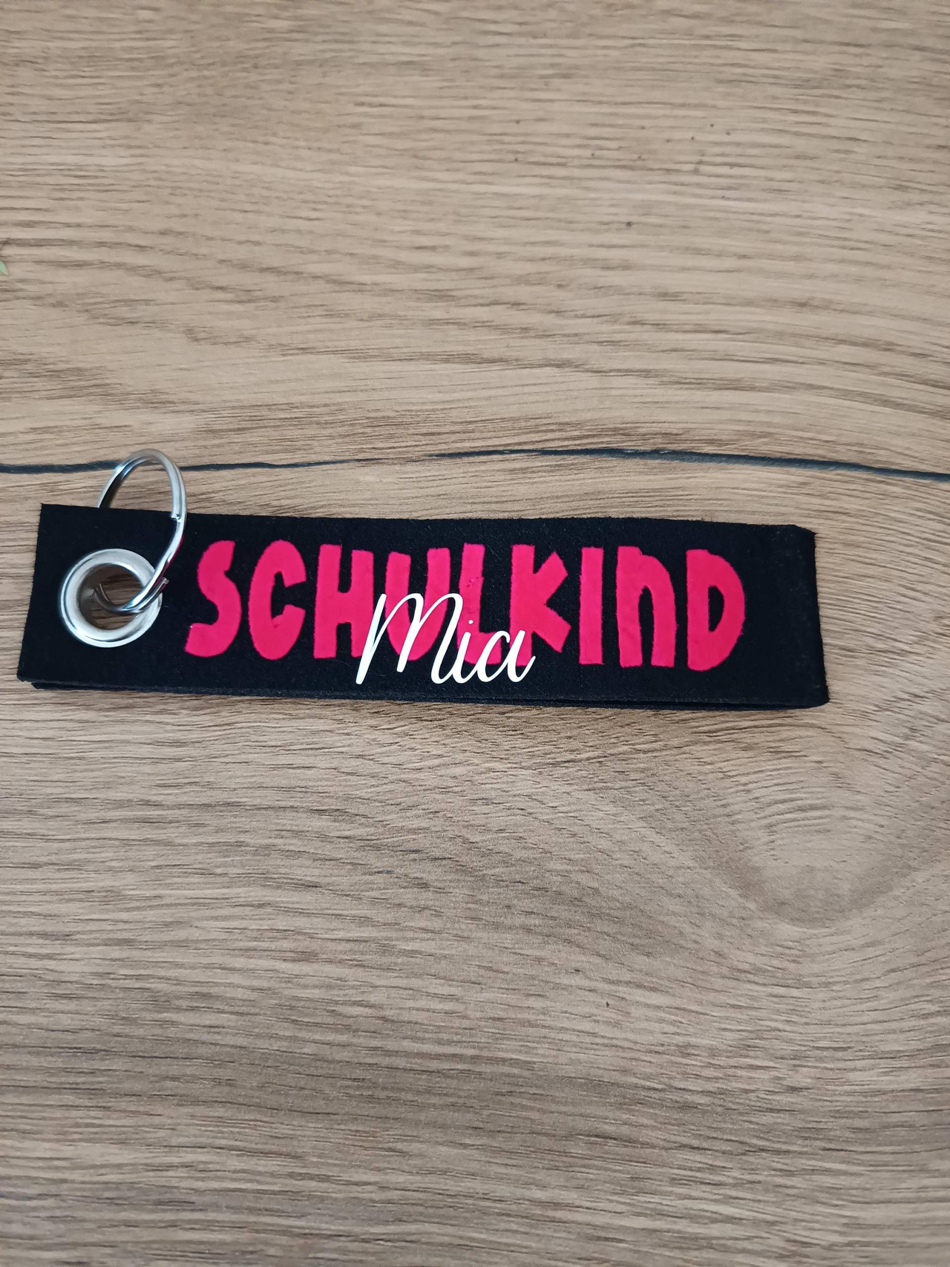 Schlüsselanhänger | Filzanhänger Schulkind 2025 Ranzenanhänger Personalisiert Schlüsselanhänger | Filzanhänger Schulkind 2025 Ranzenanhänger Personalisiert von Herzkruemel