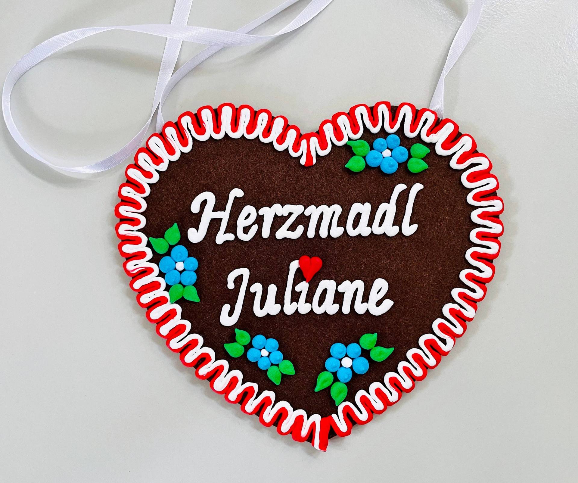 Lebkuchen-Filzherz, Doppelreihiger Rand, Personalisierbar, Zum Umhängen Bxh 18 X 16 cm von HerzlMitHerz