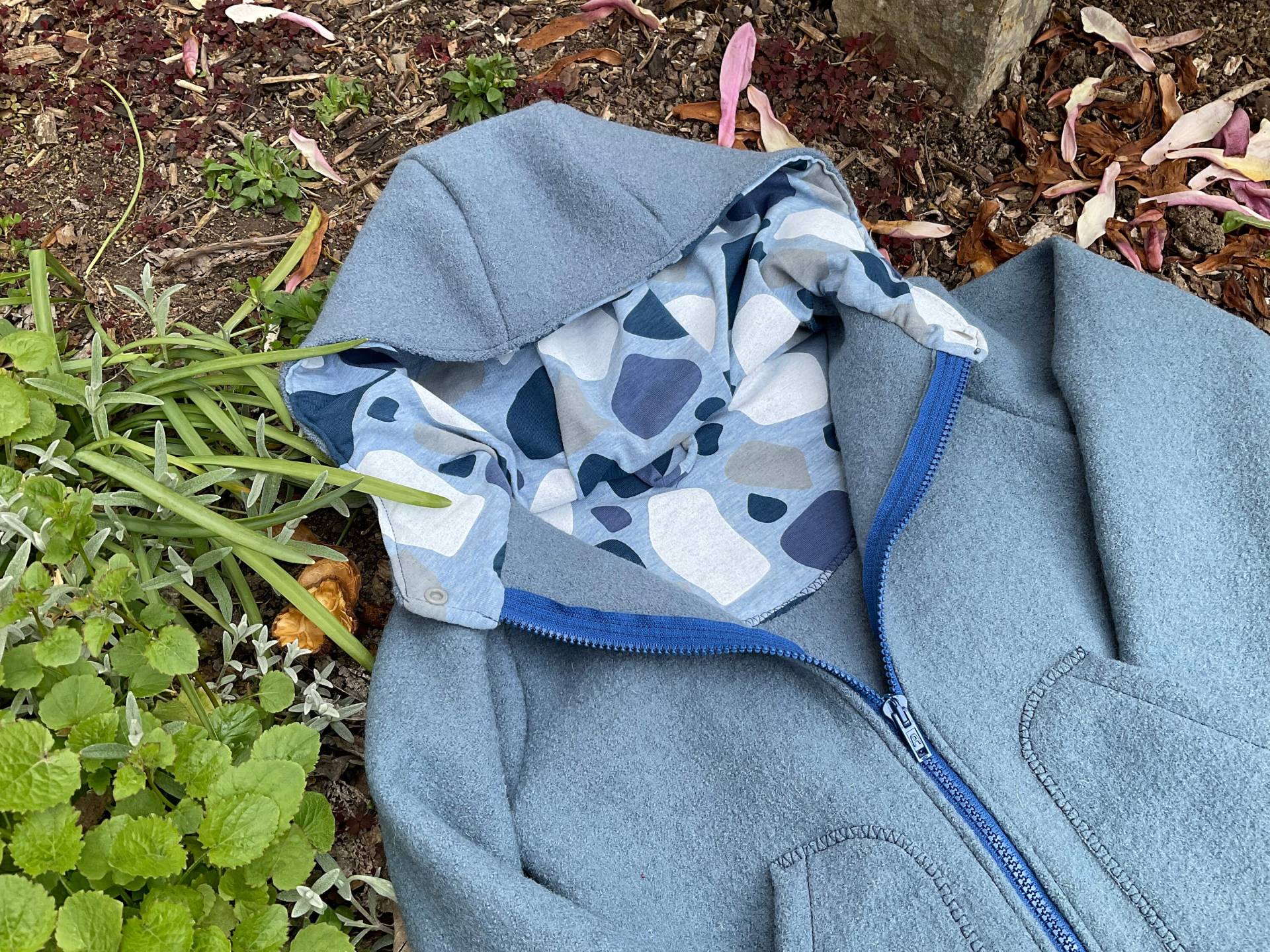 Jacke Wollwalk Unisex in Rauchblau Gr. 128 von HerznahtVonAntje