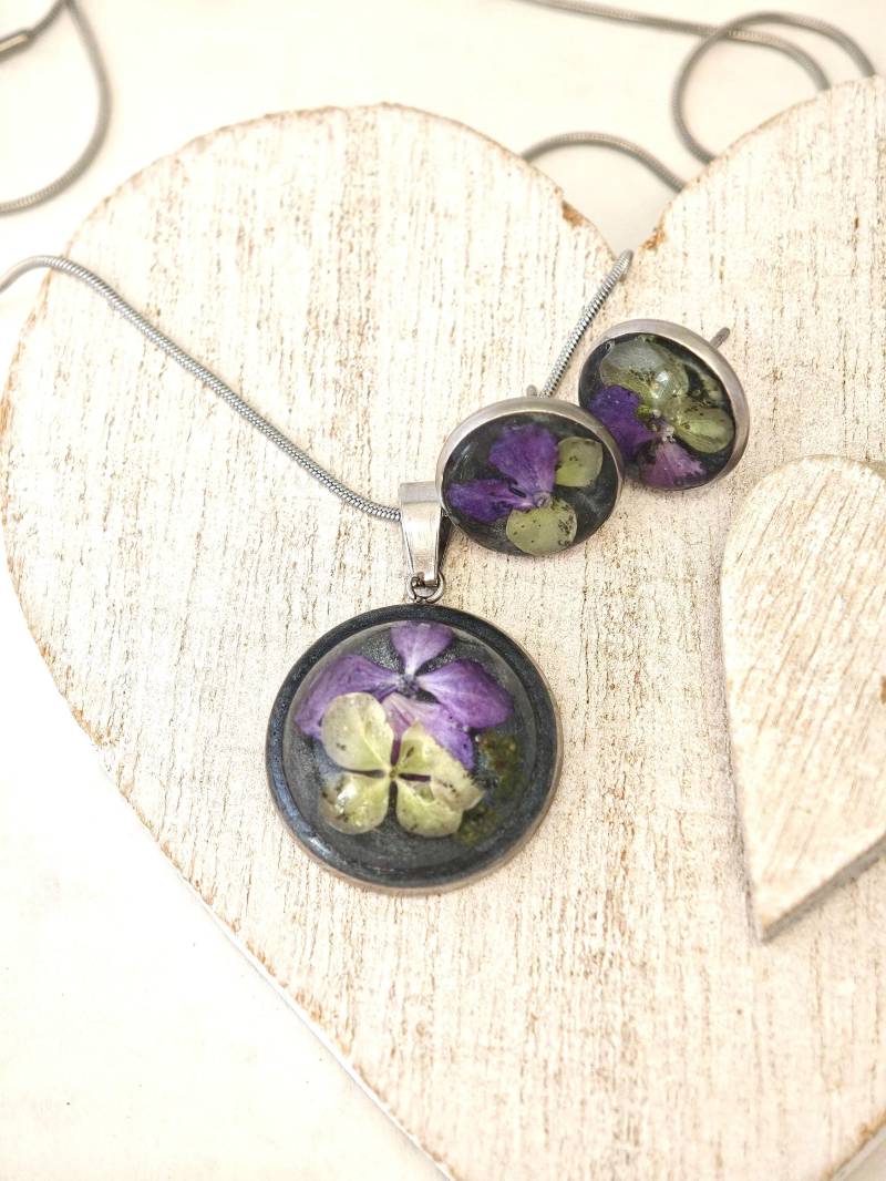 Schmuckset Edelstahl Mit Echten Getrockneten Blumen - Epoxidharz Kette & Ohrringe Handgemacht, Einzigartiges Geschenk von HerzsDesign