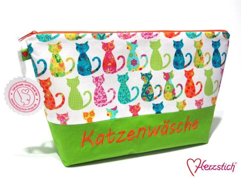 Kulturtasche "Katzenwäsche" Grün von Herzstich