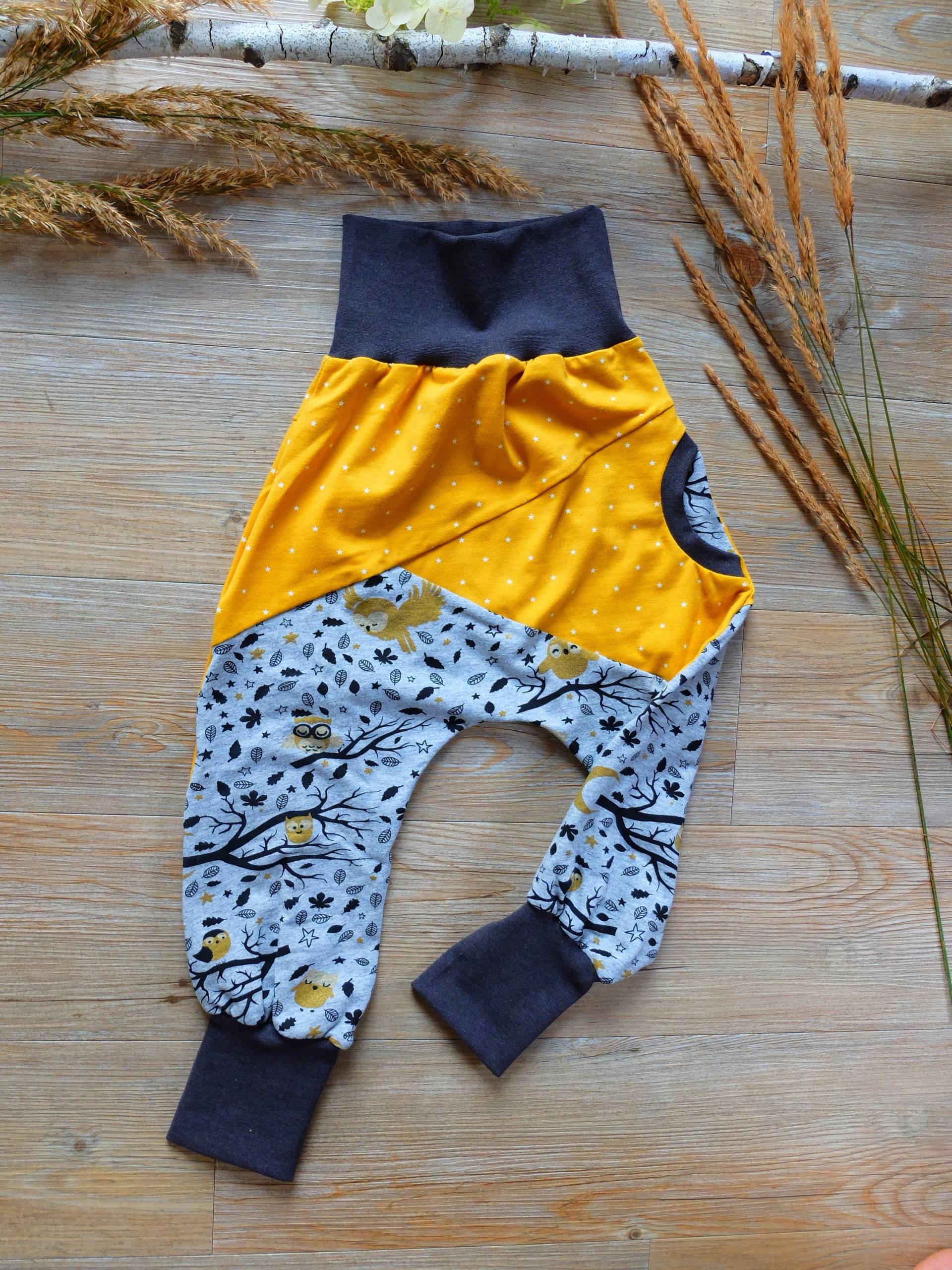 Größe 104 - 110, Kinderpumphose, Eulen Und Sterne, Grau/Gelb, Jersey, Jungs, Mädchen von HerzstichKreationen