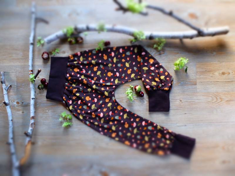 Größe 134, Kinderpumphose, Pilze, Braun/Grün, Jersey, Mädchen, Jungs von HerzstichKreationen