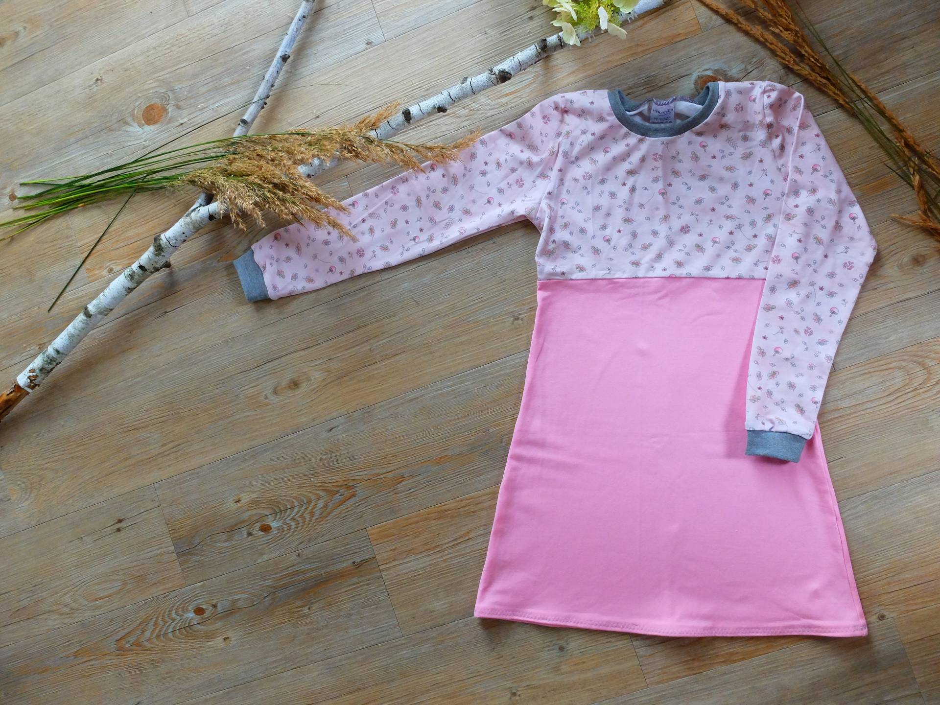 Größe 140, Mädchenkleid, Pilze, Eicheln Und Blätter, Rosa/Grün/Grau, Jersey, Mädchen von HerzstichKreationen