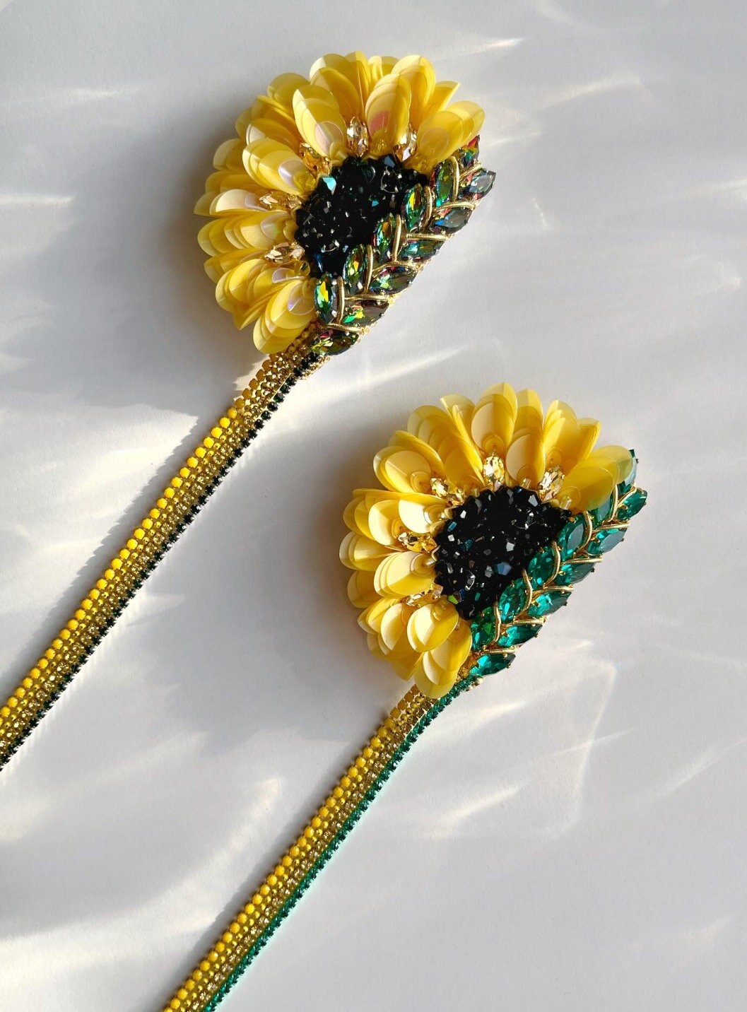 Brosche/Perlen in Geschenkbox Perlenbrosche Handarbeit Aus Schmuck Accessoires Perlenkunst Geschenkidee Brosche/Perlen in Geschenkbox Perlenbrosche Handarbeit Aus Schmuck Accessoires Perlenkunst Geschenkidee von HerzstueckeABG