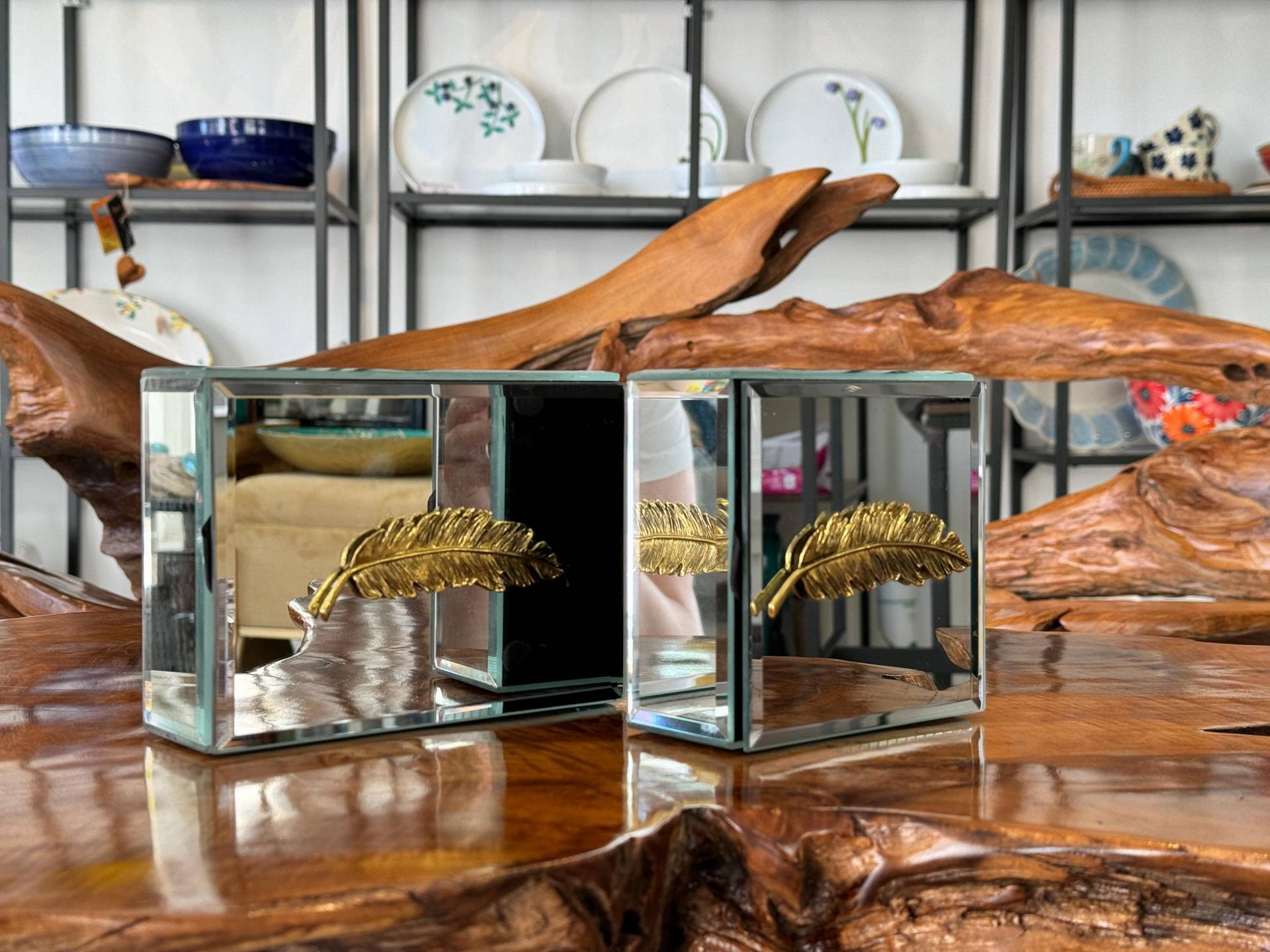 Schmuckkästchen/Schmuckbox Mit Feder Gold Schmuckschatulle Tischdekoration Schatulle Dekoration Homedecor Geschenk Schmuckkästchen/Schmuckbox Mit Feder Gold Schmuckschatulle Tischdekoration Schatulle Dekoration Homedecor Geschenk von HerzstueckeABG