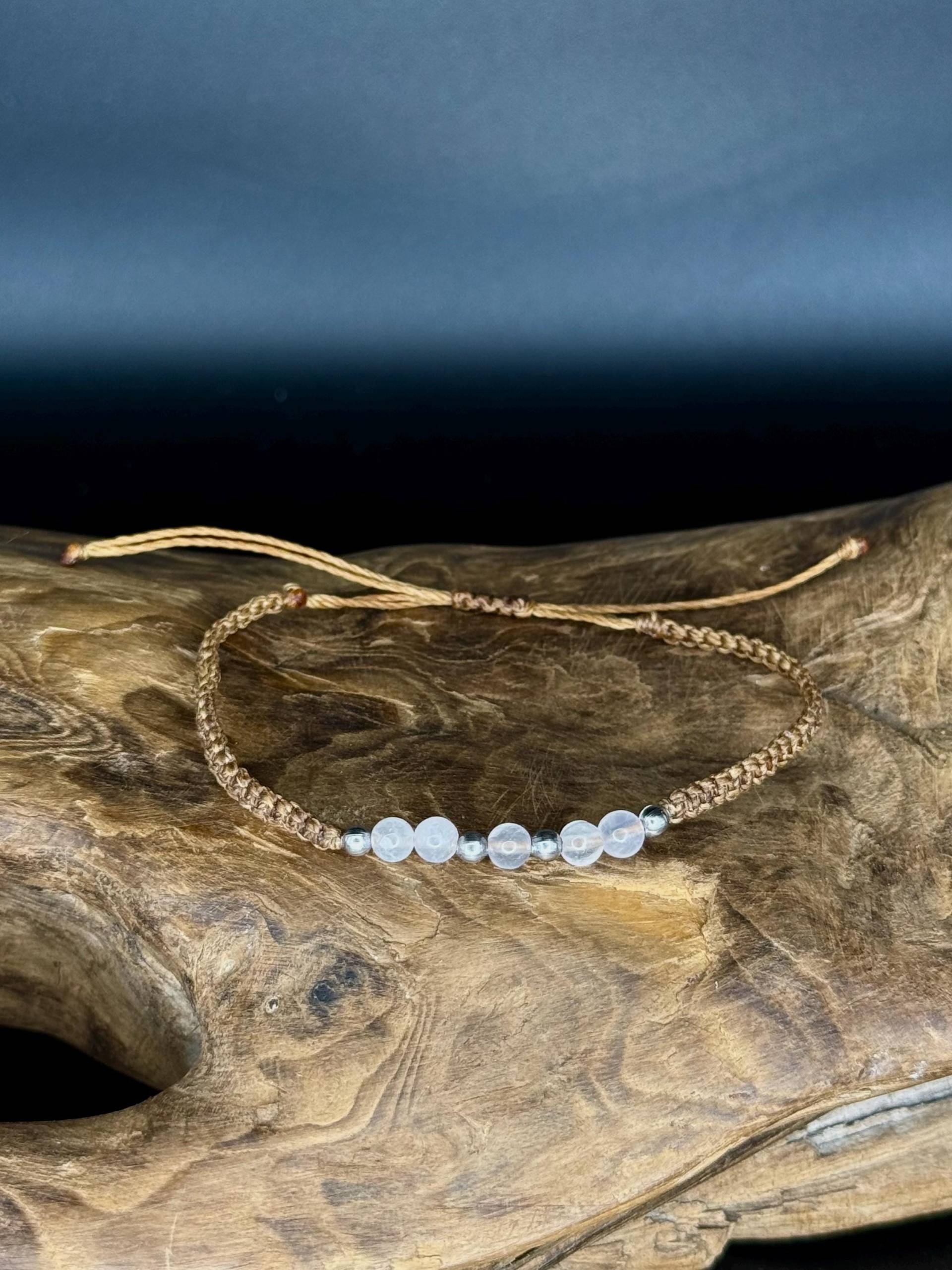 Makramee Armband Rosenquarz, Mittelbraunes Garn, Edelstein Liebe & Herzchakra, Heilstein Schmuck Handgemacht, Geschenk Für Sie von HerzstueckeVonKatja