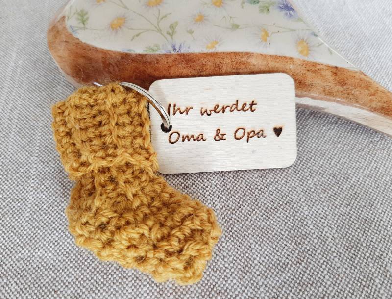 Schwangerschaft Verkündung, Minisöckchen, Gehäkelt, Du Wirst Papa, Opa, Oma, Baby, Schwanger, Socke, Verkünden, Oma Schwangerschaft Verkündung, Minisöckchen, Gehäkelt, Du Wirst Papa, Opa, Oma, Baby, Schwanger, Socke, Verkünden, Oma von Herzstueckla