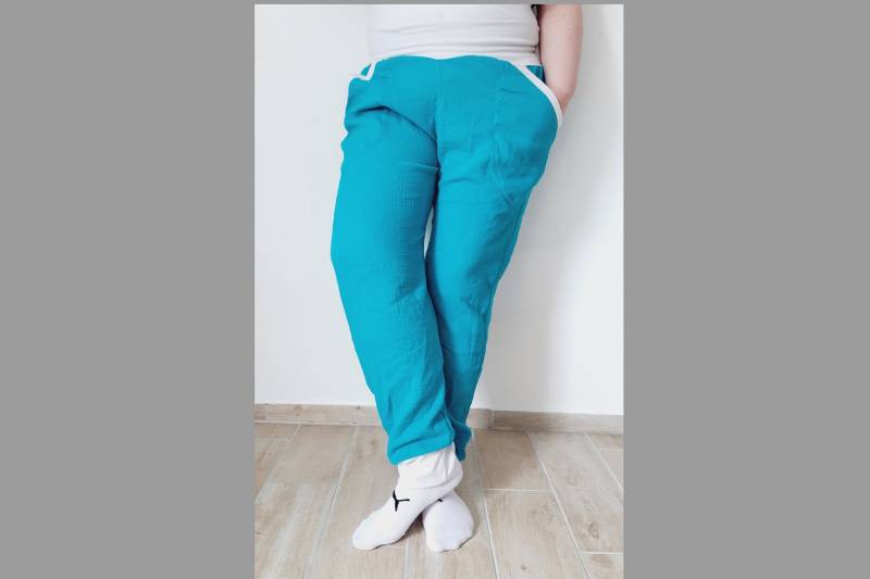 Türkis Blaue Musselinhose Herz Und Karo Damen Gr 36, 38, 40, 42, 44, 46 Lang 3/4 Länge Kurz Mit & Ohne Taschen Muselin Pumphose Haremshose von HerzundKaro