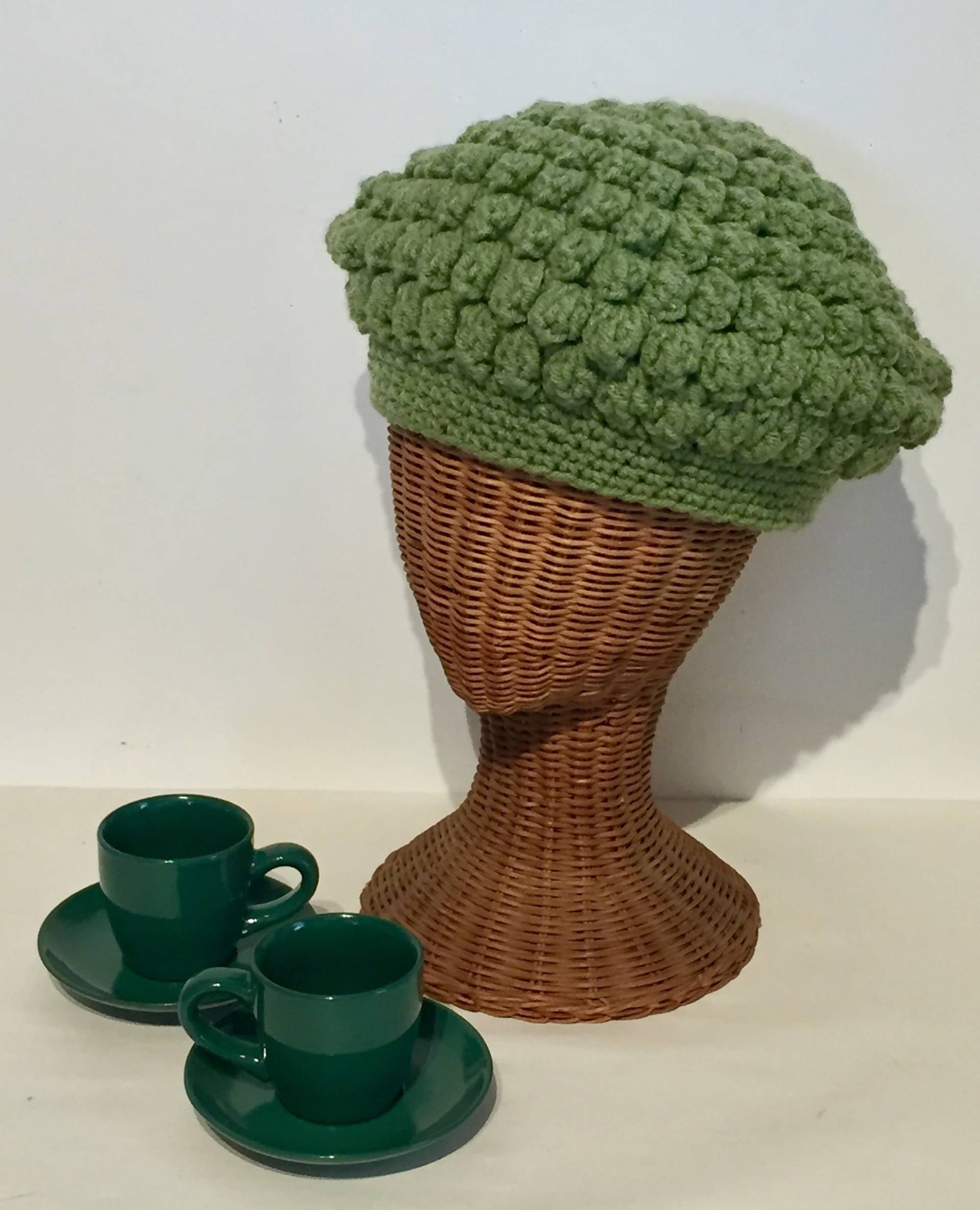 Handgehäkeltes Vintage Salbeigrünes Beret - Tam Hat Handgehäkeltes Vintage Salbeigrünes Beret - Tam Hat von HessianGlobalGoods