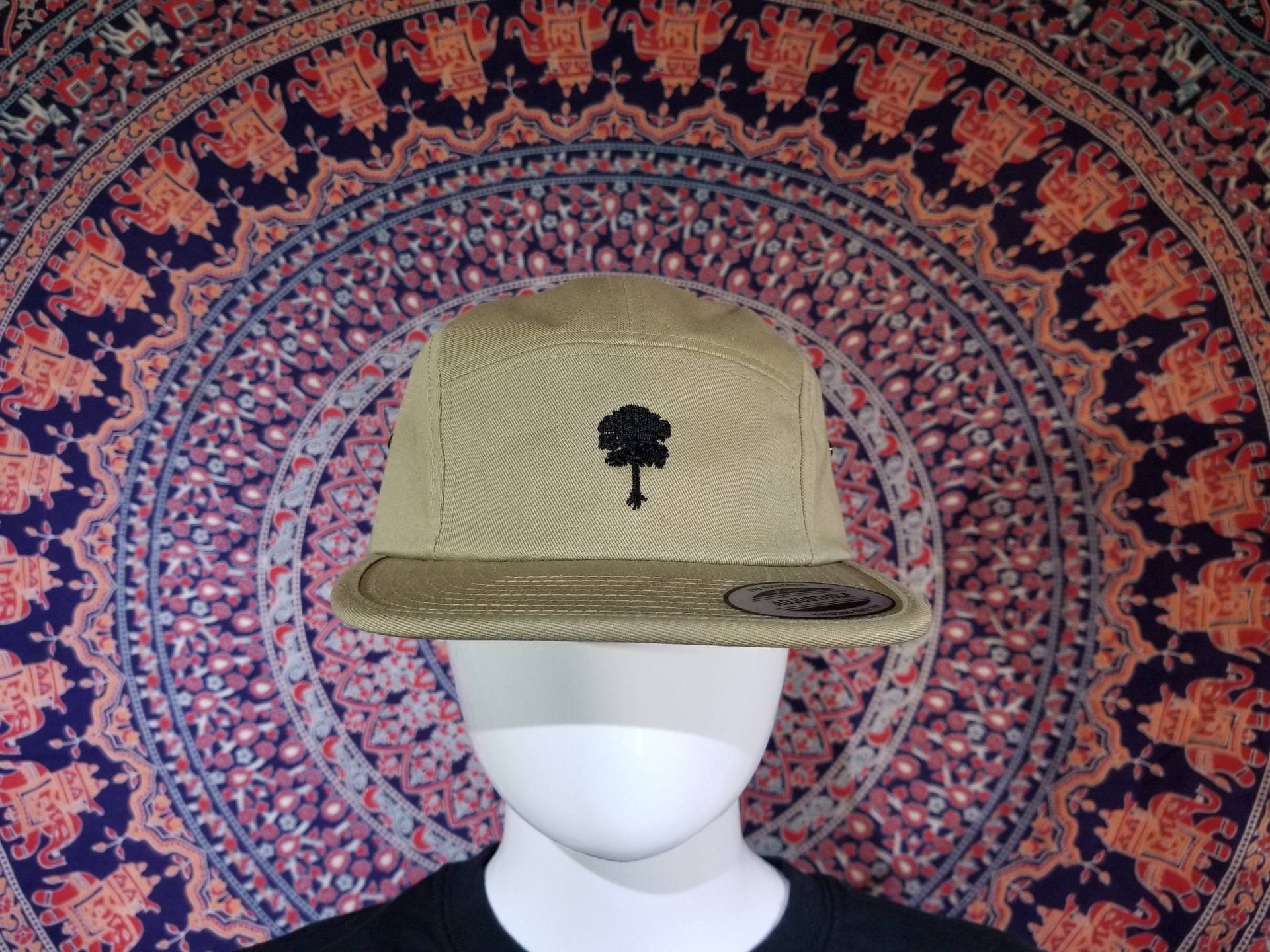 Artifact Tree Fünf Panel Strapback Camper Hut Artifact Tree Fünf Panel Strapback Camper Hut von HettiSpaghettiii