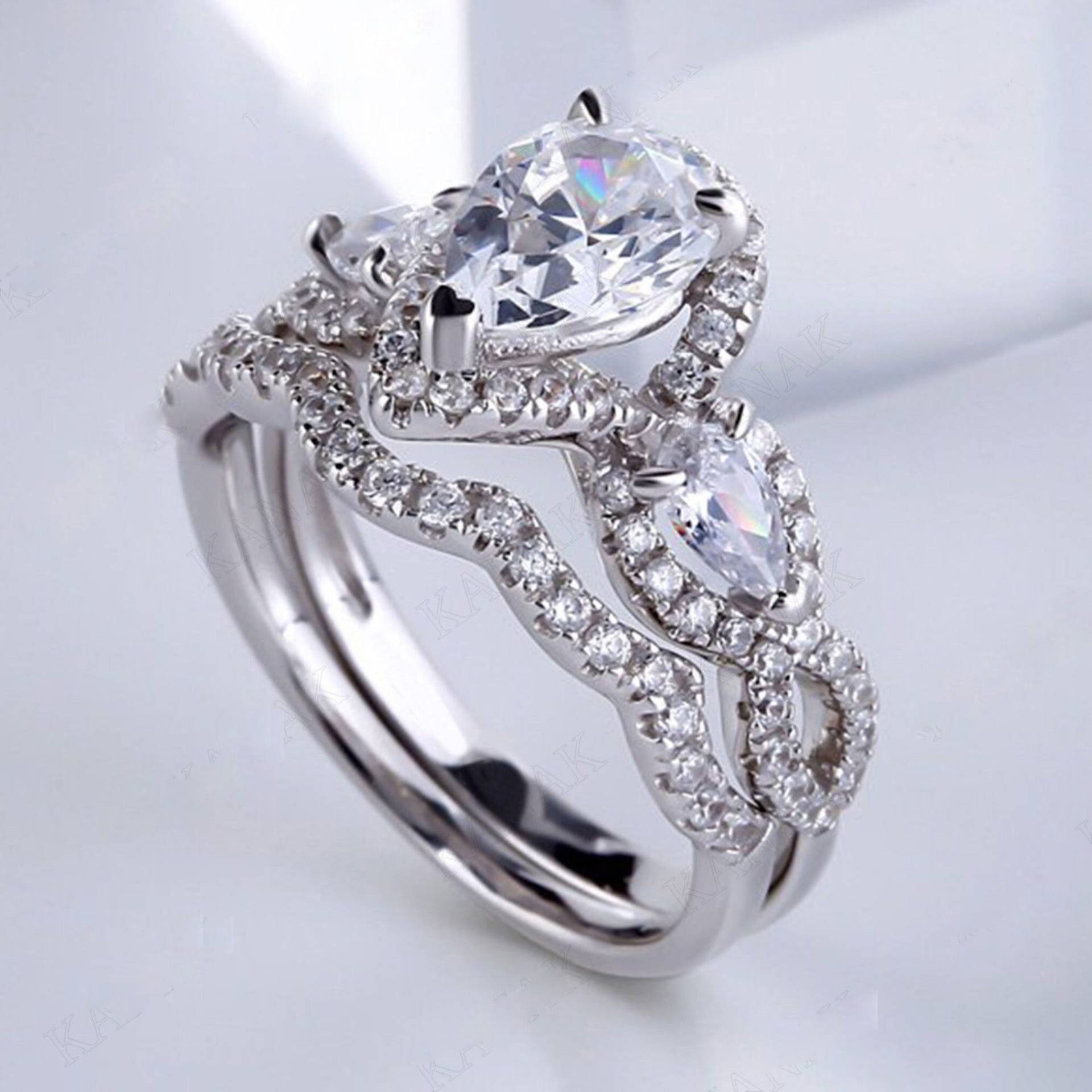 3.31Ct Vintage Halo Weiß Pear Cut Diamant Verlobung Hochzeit Jahrestag Ring 925 Sterling Silber Schöne Frauen Braut Set von HettyJewel