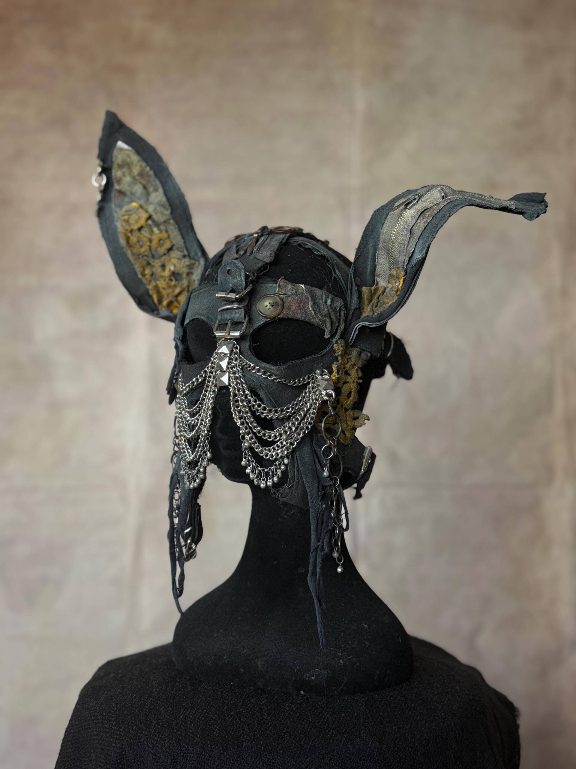 Raider - Häschenmaske Feat. Jaded Jewell von HexAsylum