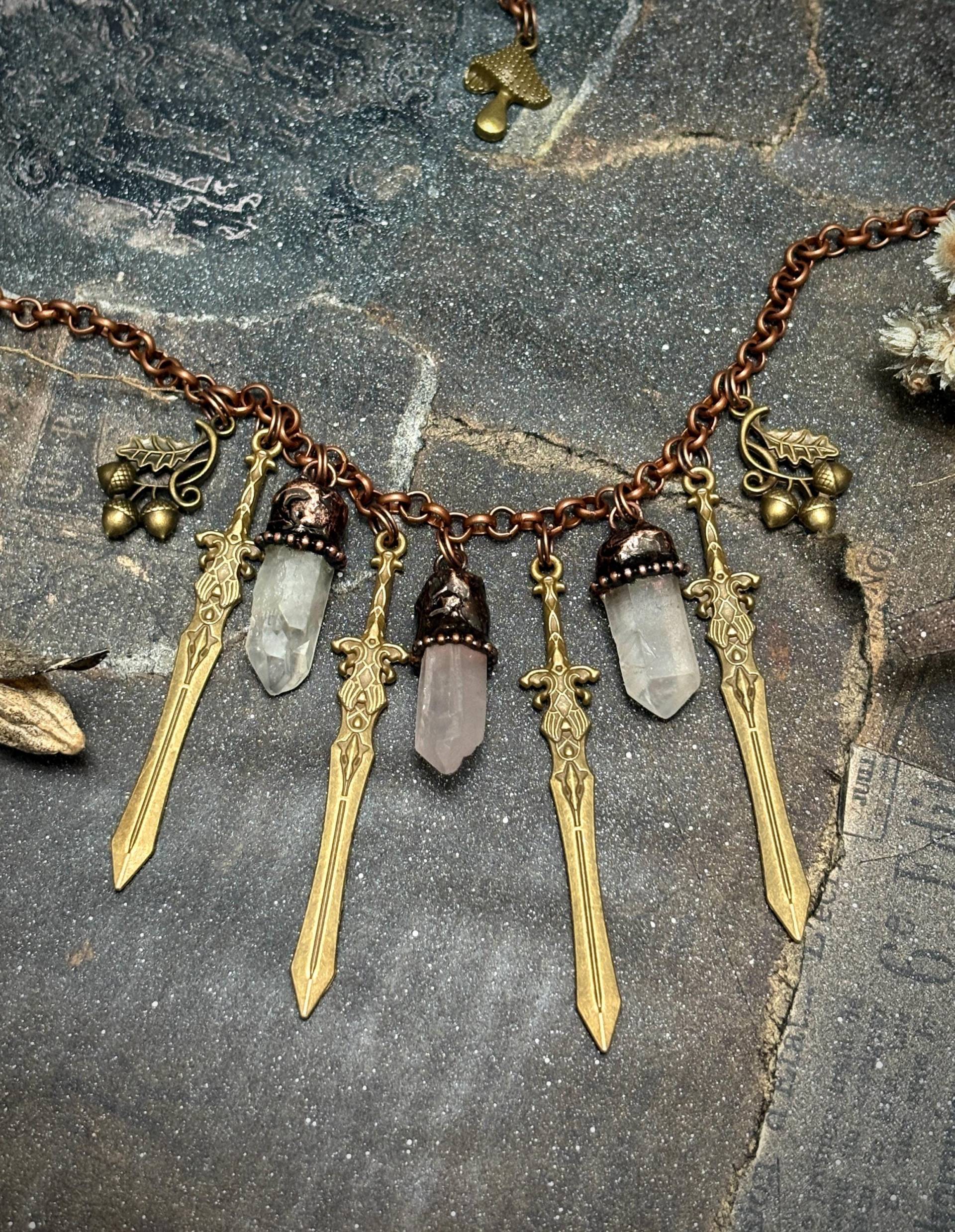 Rogue Fae - Kristall Quarz Halskette Rogue Fae - Kristall Quarz Halskette von HexAsylum
