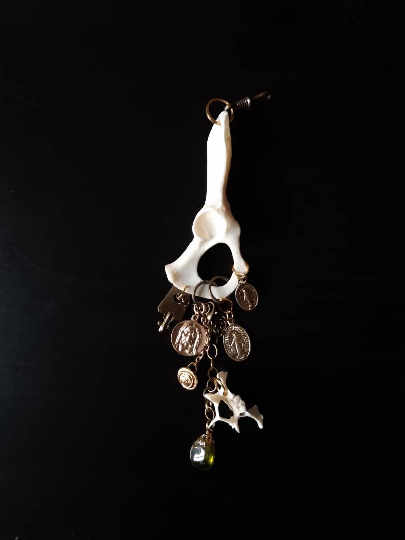 Knochen-Anhänger, Knochen Schmuck, Witchy Halskette, Kette, Vulture Culture, Religiöse Anhänger, Gothic Schmuck Knochen-Anhänger, Knochen Schmuck, Witchy Halskette, Kette, Vulture Culture, Religiöse Anhänger, Gothic Schmuck von HexNwerk