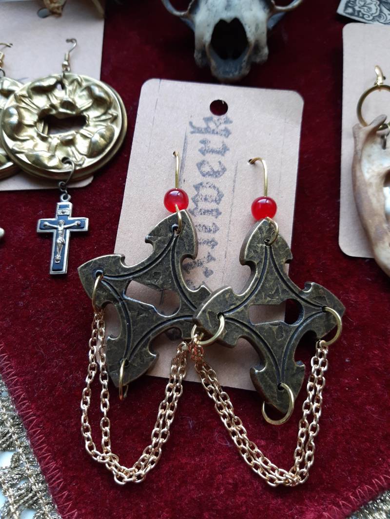 Messing Ornament Ohrringe, Montage Schmuck, Gothic Flohmarkt Fundstücke Messing Ornament Ohrringe, Montage Schmuck, Gothic Flohmarkt Fundstücke von HexNwerk