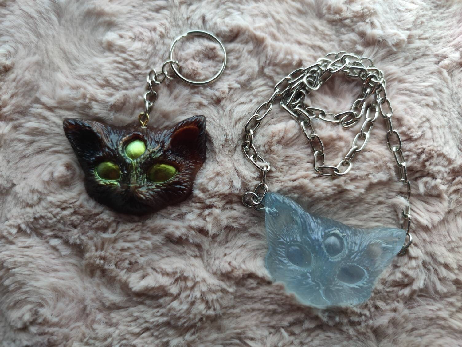 Dämonenkatzen Teufelskatze Schlüsselanhänger Oder Kette Aus Epoxid Harz Dämonenkatzen Teufelskatze Schlüsselanhänger Oder Kette Aus Epoxid Harz von HexeneulenShop