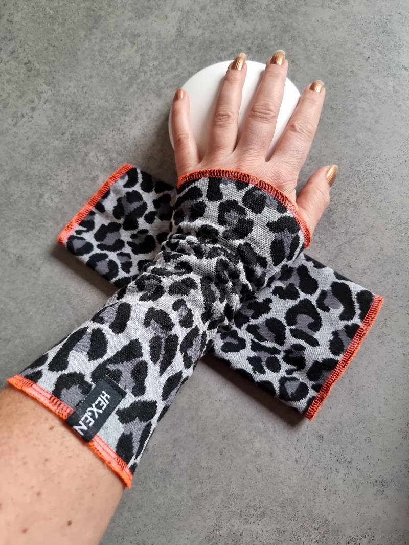 stulpen Aus Leoprint, Jacquard-Jersey, Grau, Ohne Daumen von Hexenklexe