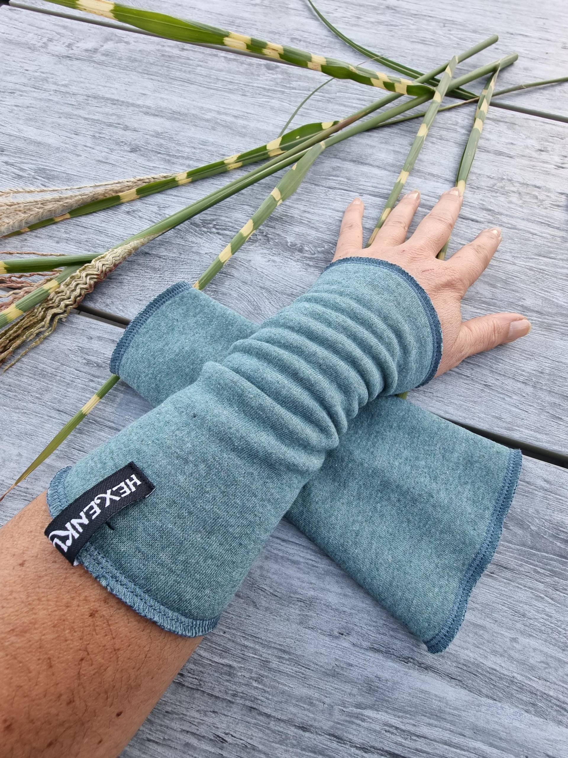 stulpen Aus Wintersweat, Eukalyptus Grün, Ohne Daumen von Hexenklexe