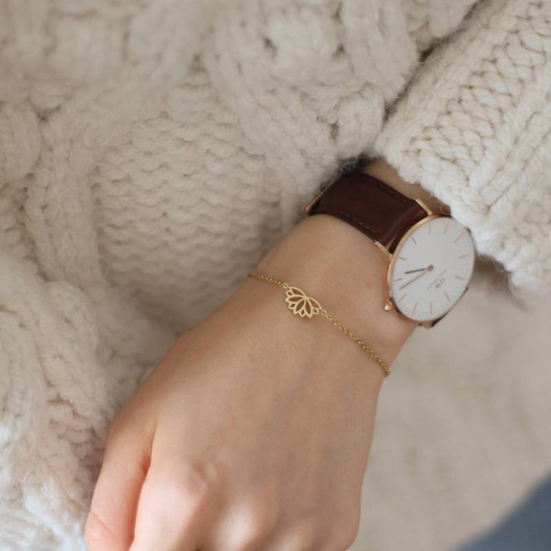 Lotus Armband in Gold Farbe | Filigrane Armkette Mit Lotusblume Anhänger Edelstahlschmuck Für Frauen von HeyHappinessJewelry