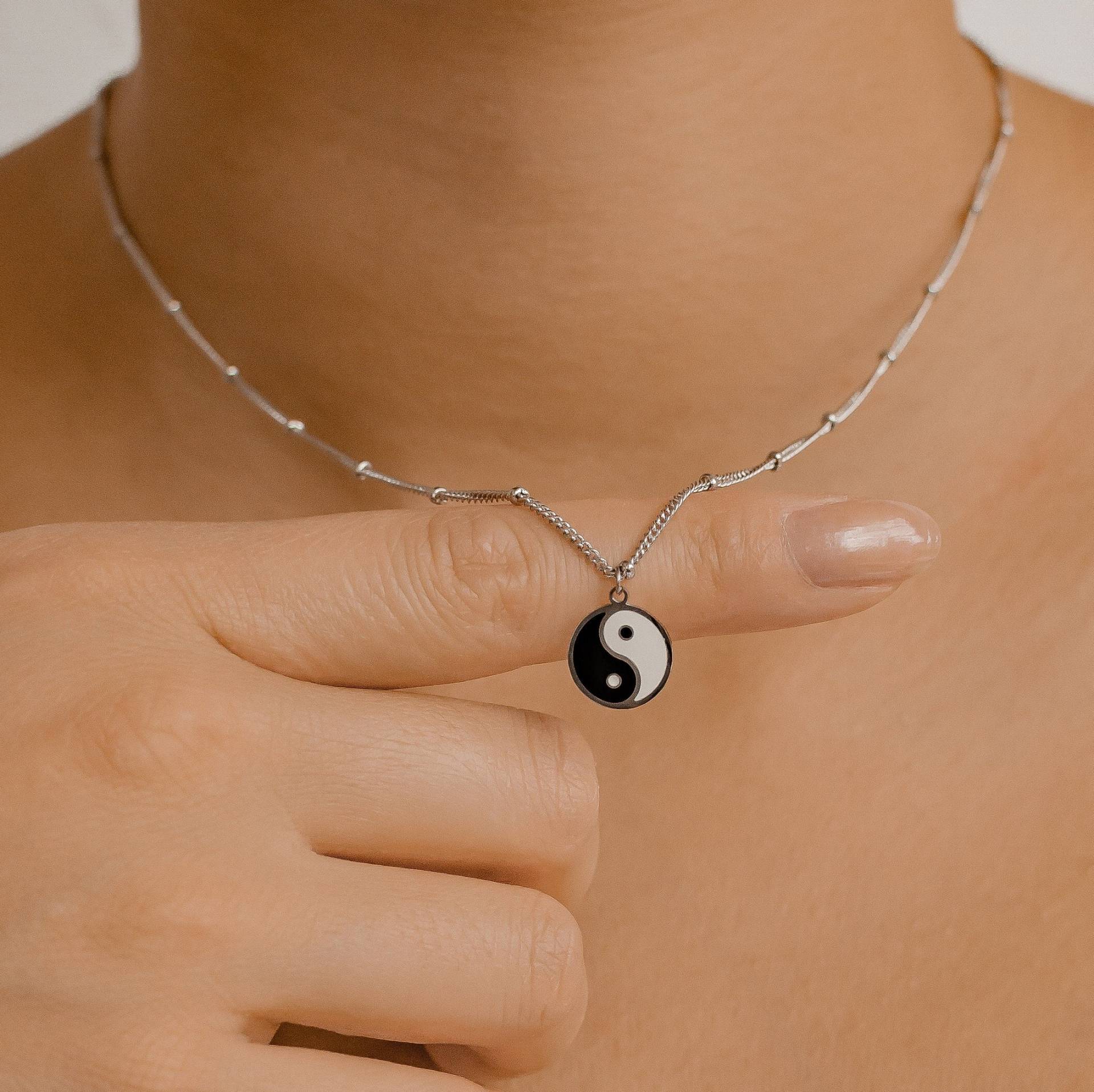 Yin Yang Kette Silber | Gold Und Rosegold Satellite Mit Anhänger von HeyHappinessJewelry