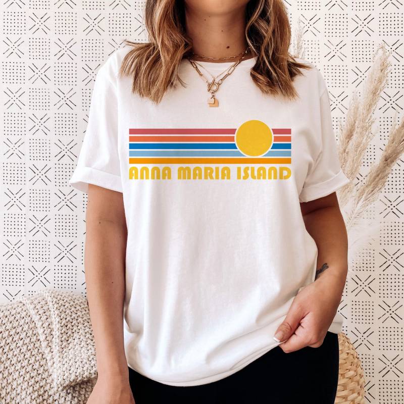 Anna Maria Island T-Shirt Retro Sonnenuntergang Unisex T-Shirt von HeyMountains