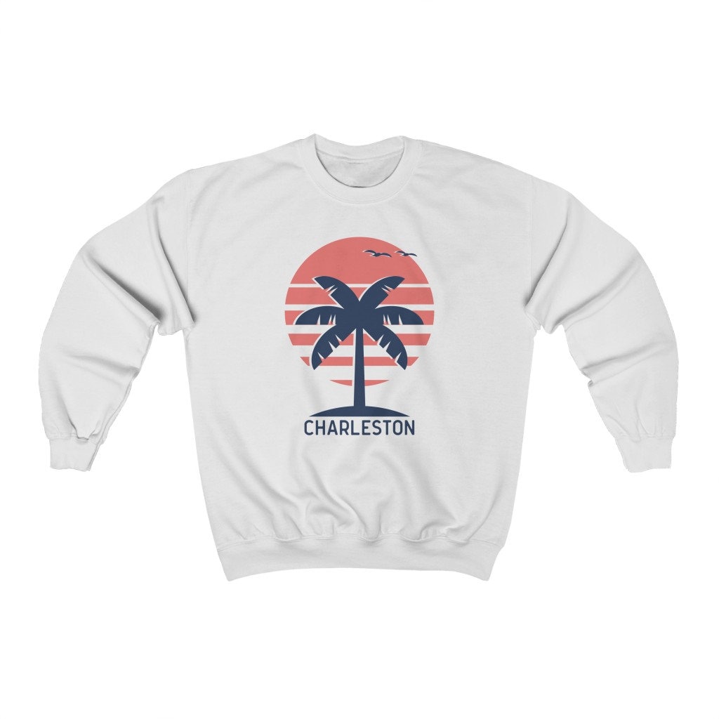 Charleston Unisex Sweatshirt, Retro Style South Carolina Palmenpullover von HeyMountains